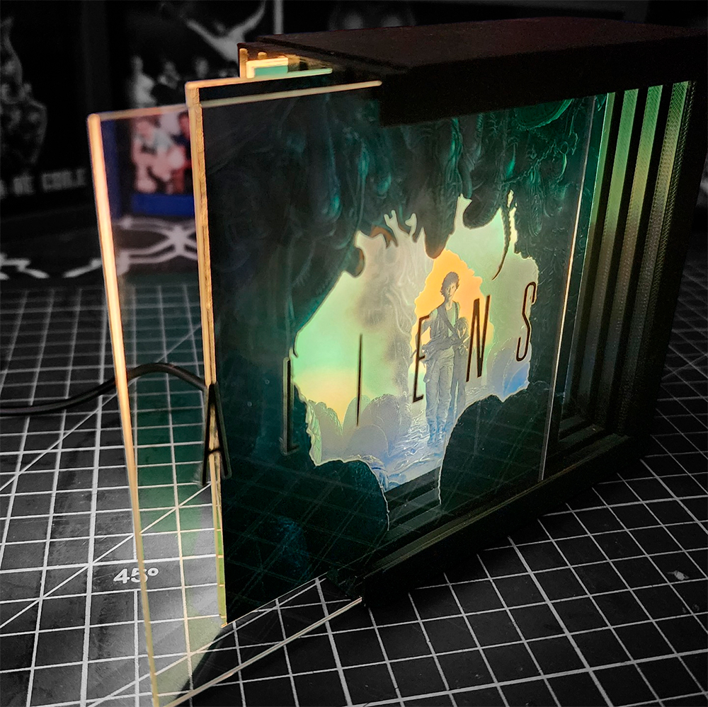 Aliens Caja Luminica 2