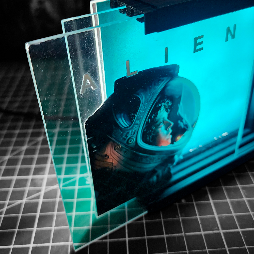 Alien Caja Luminica 1