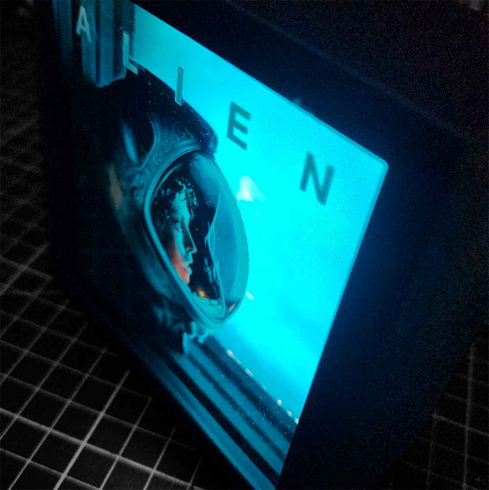 Alien Caja Luminica 2