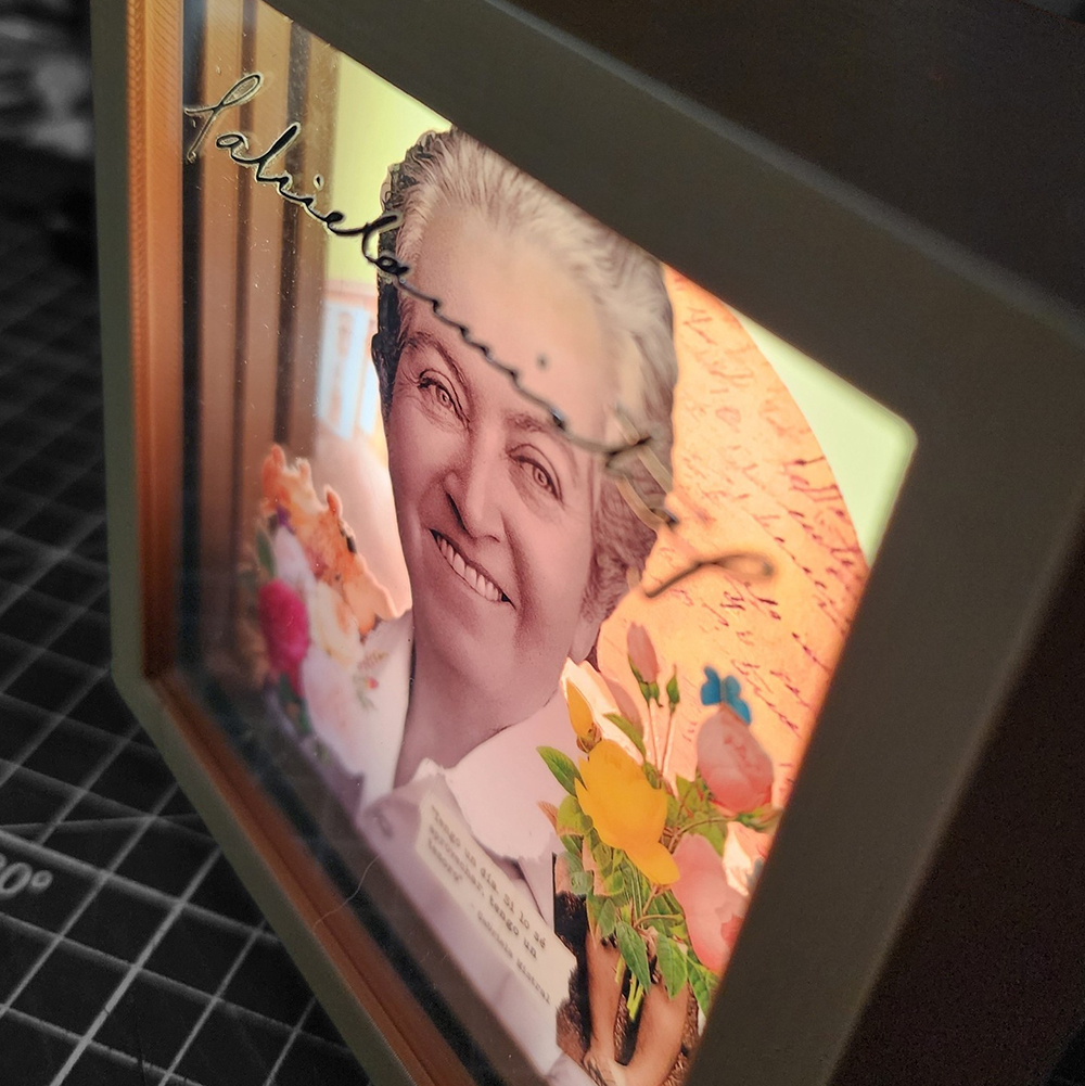 Gabriela Mistral Caja Luminica 2