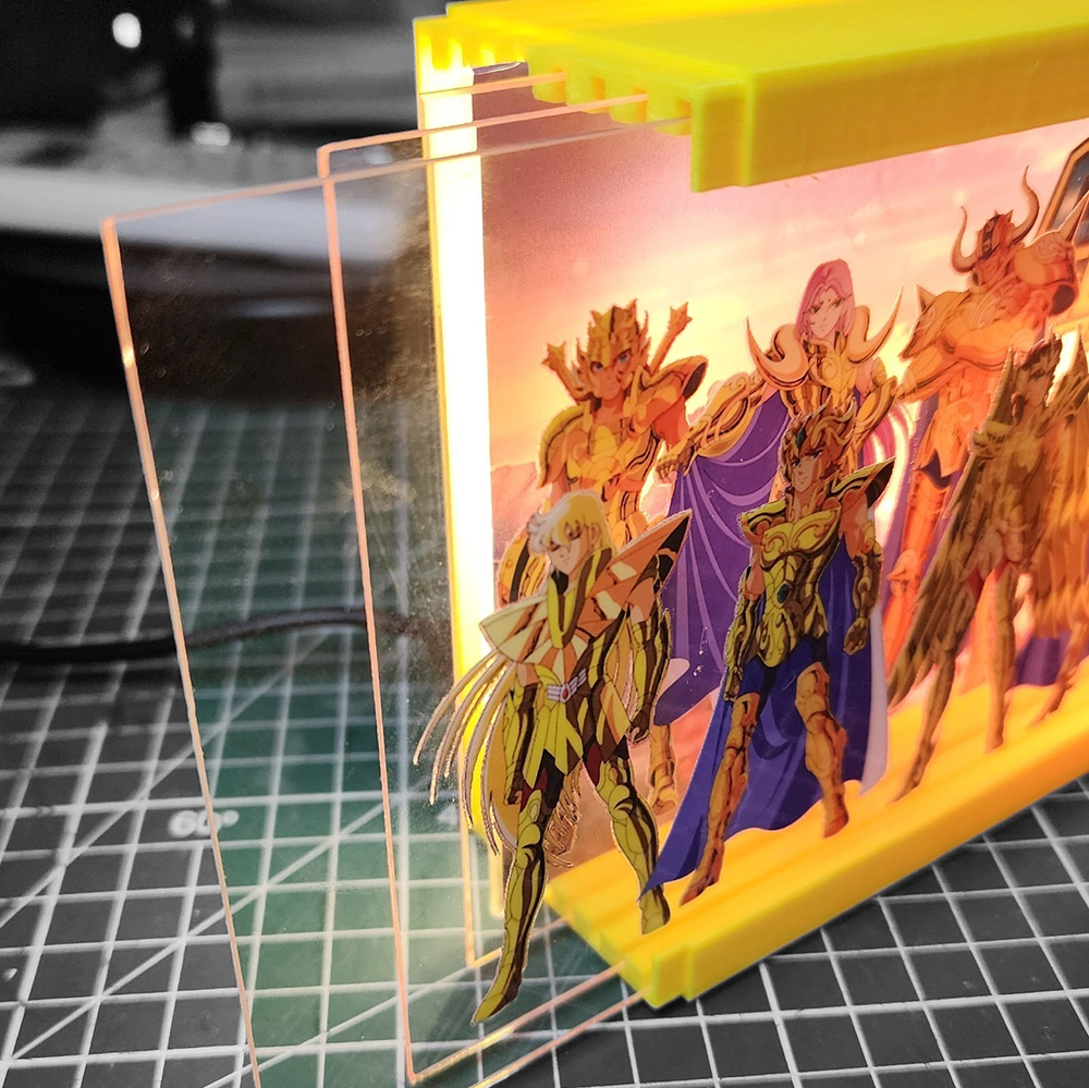 Seiya Caja Luminica 1