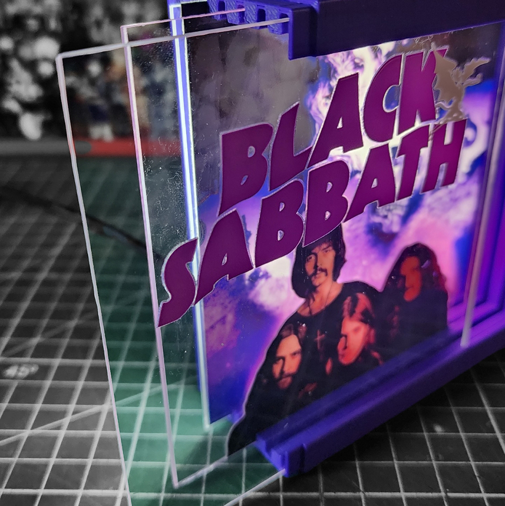 Black Sabbath Caja Luminica 1